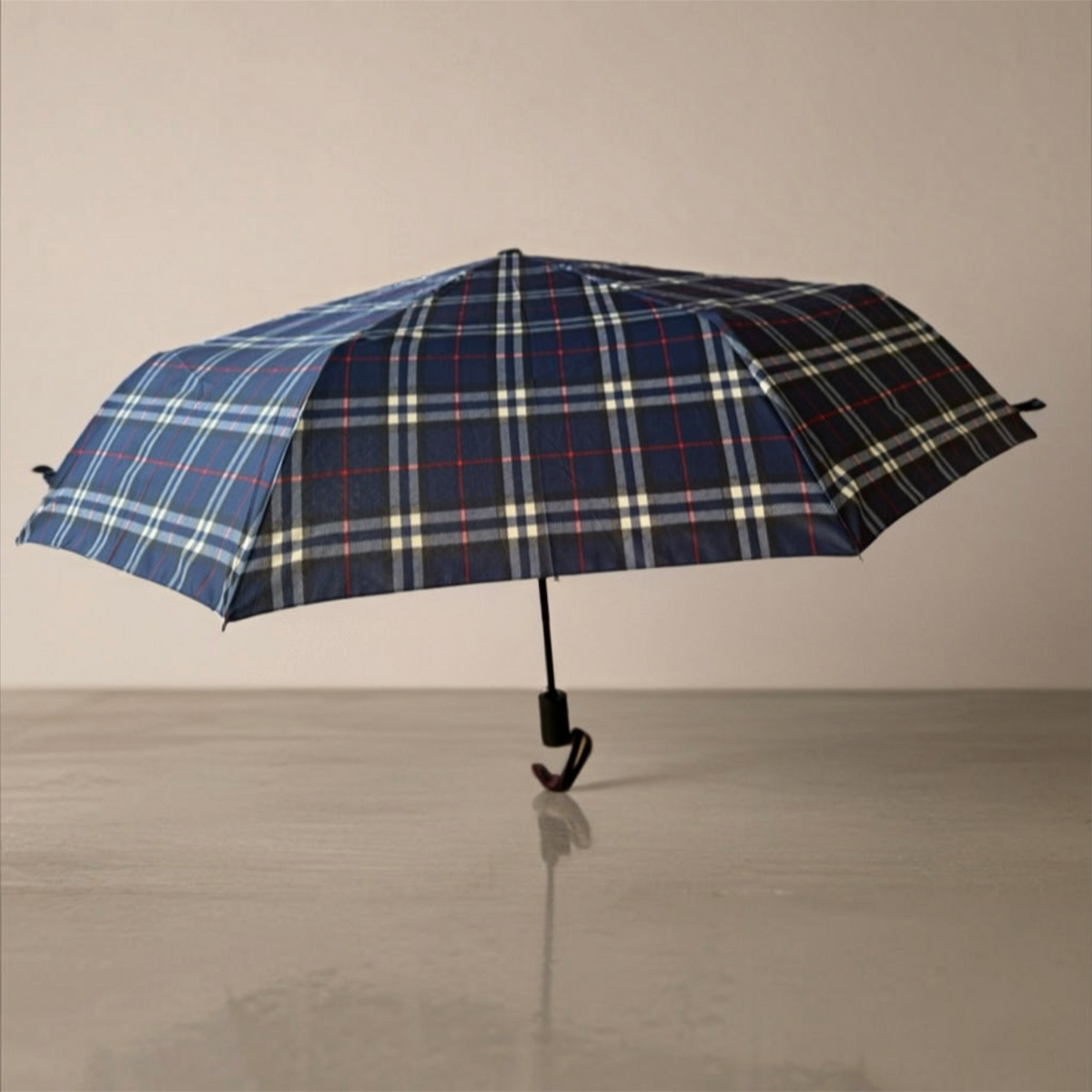 Classic Tartan Compact Travel Umbrella – Auto Open &amp; Close Brolly
